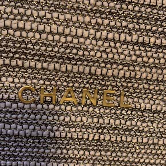 Chanel holiday set only pouch - Picture 3 of 3